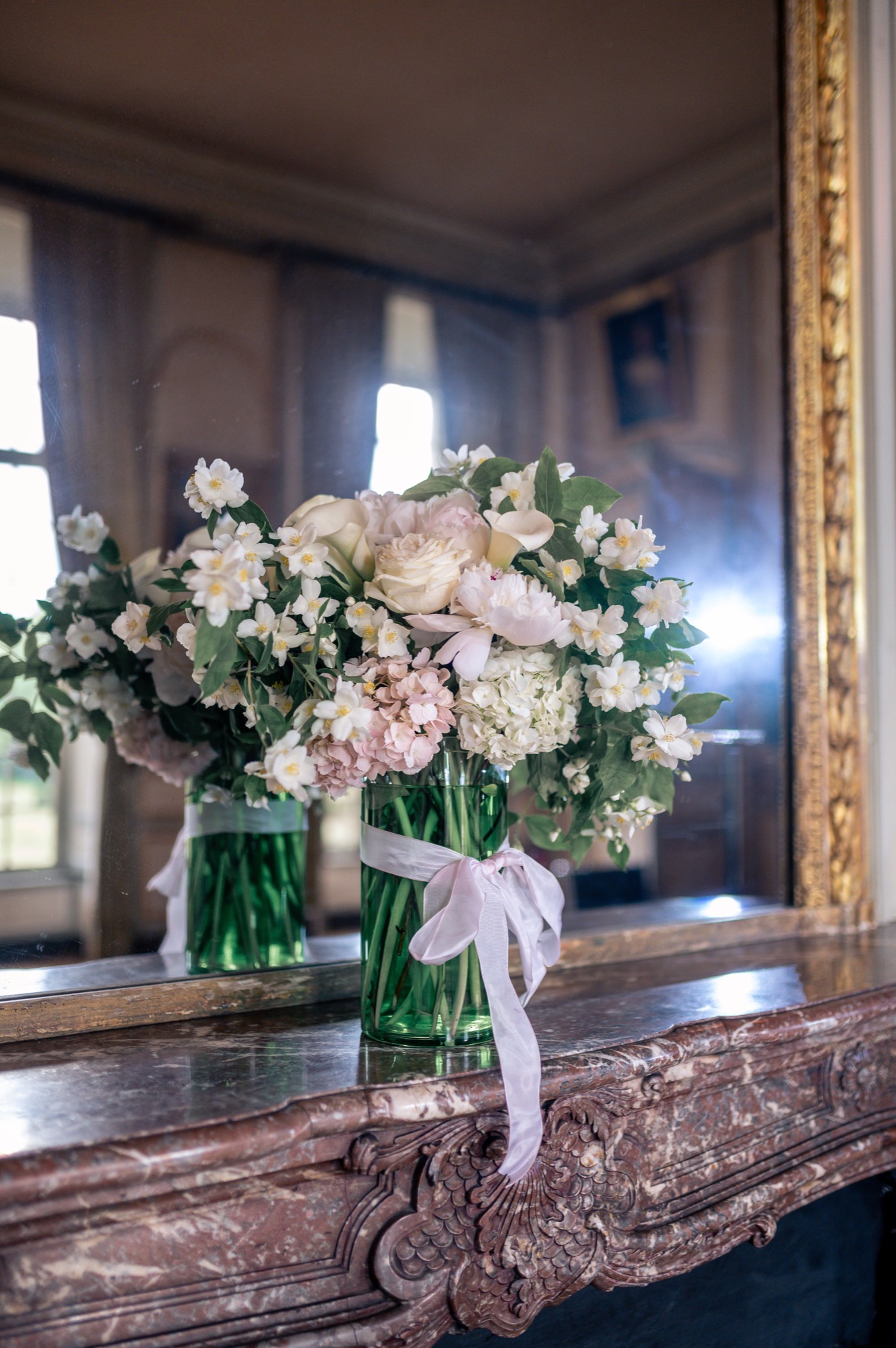 Decoration de table avec roses fraiches